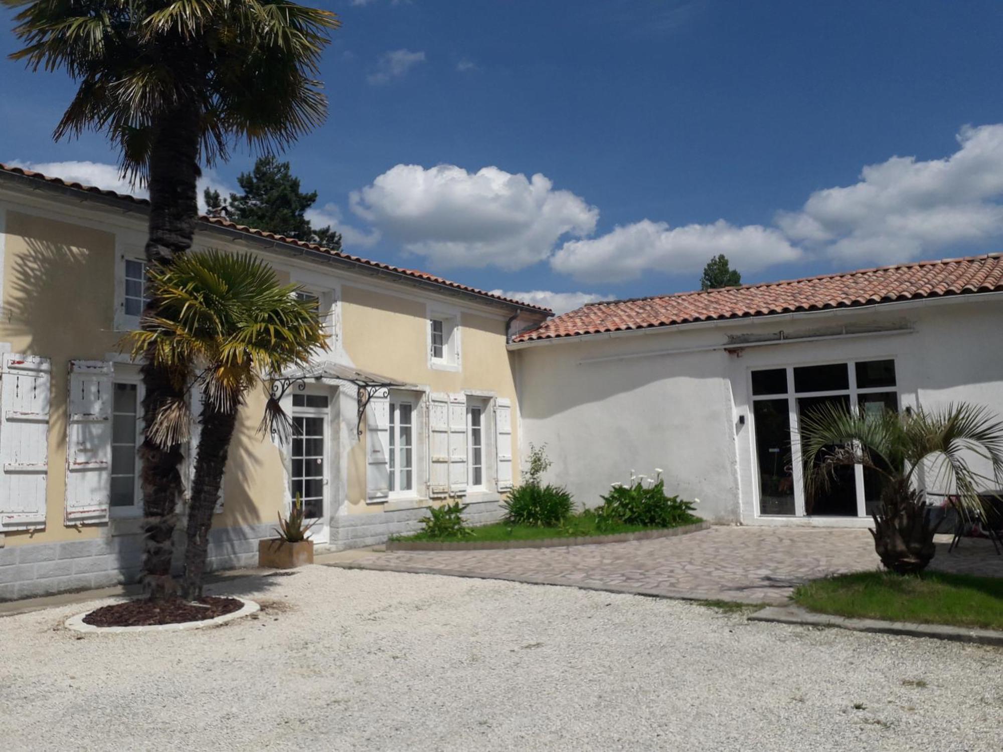 O Calme Brizambourg Exterior foto